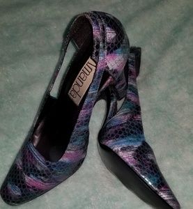 Multicolored(pink, aqua, turquoise,black,etc.)